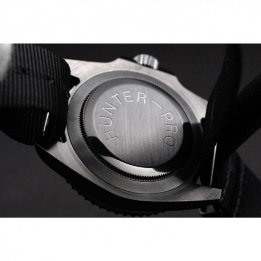 Ion-plated cutwork bezel with engraved luminous 24-hour marker