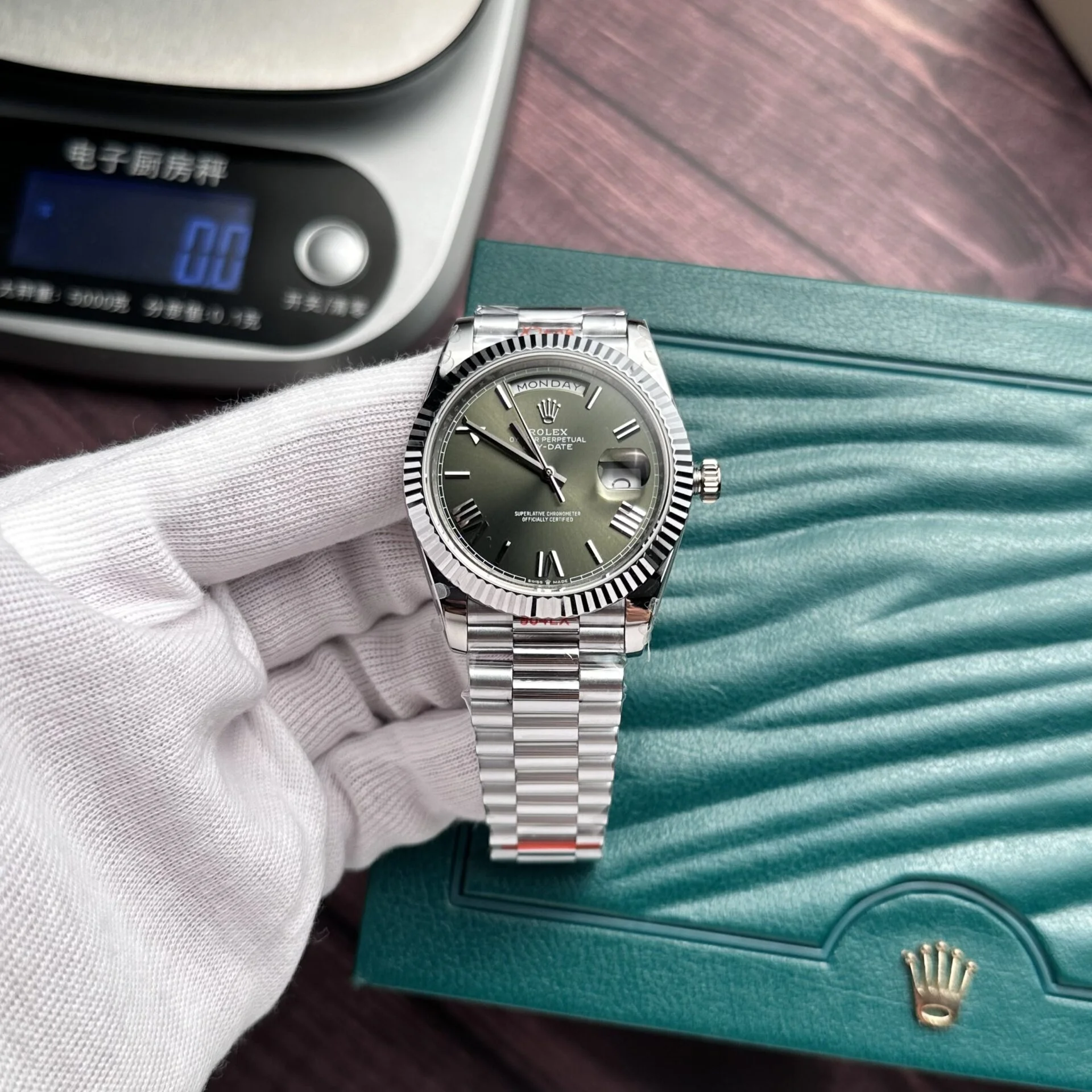 Fake Rolex Day-Date Olive Green Dial 228239-0033 40 mm