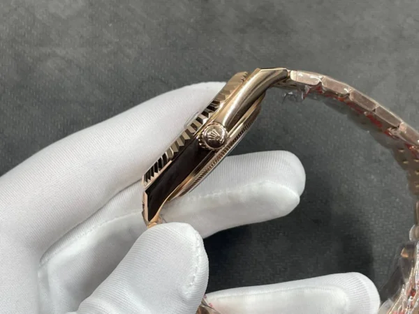 Nachahmung Rolex Land-Dweller 40 mm Everose Gold