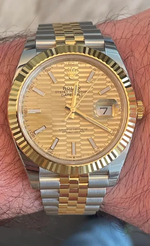 Click to view full screen Super Clone Rolex Datejust 126333 41mm Golden (Jubilee) Motif Dial photo review