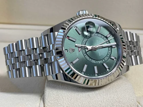 Click to view full screen Rolex Sky-Dweller: 42 mm, White gold with a mint green dial and a Jubilee bracelet, m336934-0002 photo review
