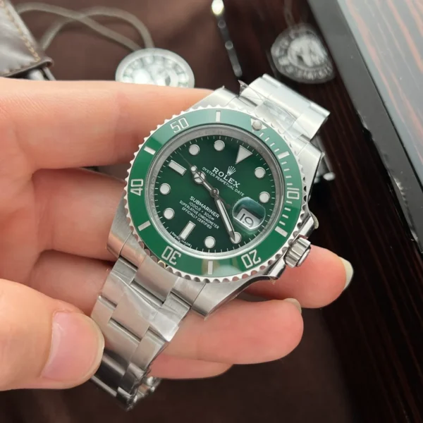 Super Clone Rolex Submariner Green Dial 116610LV Hulk view 2