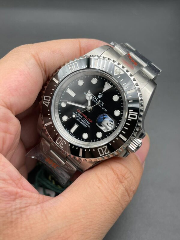 Imitation Rolex Sea-Dweller 43 mm 126600 Black Dial